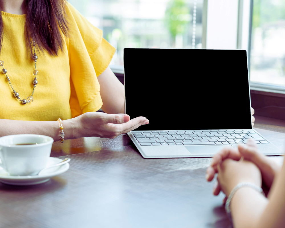 迷わず必要な情報にたどり着けるホームページで、お客様への案内がスムーズに！